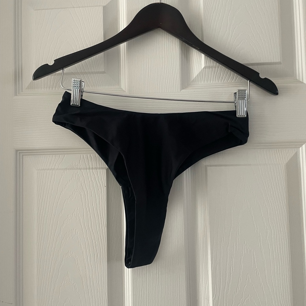 Women’s thong bikini